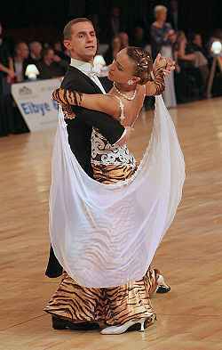 250px-Tango-ballroom-competition